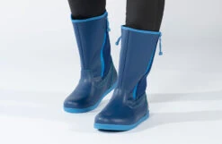 FINAL SALE - Navy BILLY Rain Boots -Shoes Promotion Store BK21323 410 studio standing 2 940x614 7da377e6 ad07 4dee b786 69a23c1407e8