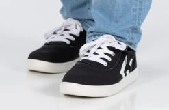 Men's Black/White BILLY CS Sneaker Low Tops -Shoes Promotion Store BM22343 002 studio standing 2 940x614 259411d6 e238 4e67 9ed9 2262ac1aad76