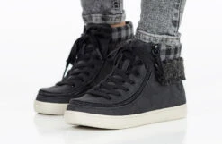 Women's Black/Charcoal BILLY Cuffs 23 Women's Black/Charcoal BILLY Cuffs -Shoes Promotion Store BW22341 003 studio standing 2 940x614 78a2eecf 2bf4 4c5a 9aa7 392b27e791b3